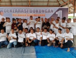 Paguyuban Bojonegoro Deklarasi. Chusnul Dhihin: “Basri-Chusnul Selalu Dihati?”, Warga: “100% Siap Pak Haji!”.