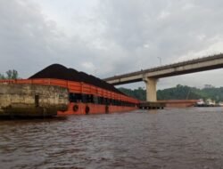 Jembatan Mahulu kembali Ditabrak Tongkang, Satu Fender Alami Kerusakan